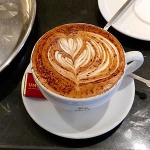 Meet your Posher, Regina